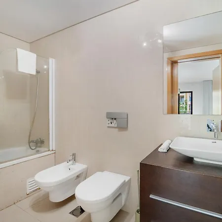 Living Bu Apart. * Фуншал