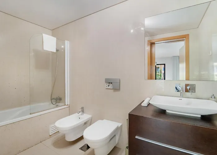 Living Bu Apart. * 丰沙尔