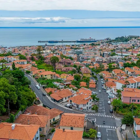 Living Bu Apart. Funchal